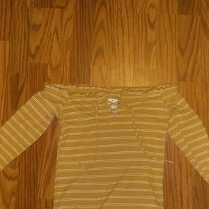 Super cute off the shoulder top!